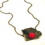 Bronze envelope necklace je..