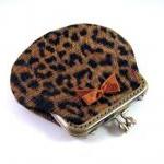 Leopard frame pouch with br..