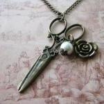 Vintage inspired scissor ne..