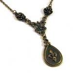 Simple Fleur De Lis necklac..