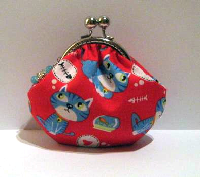 Cat on red frame pouch - frame purse